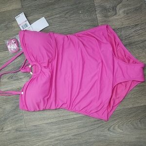 🌺NWT Ultra pink One Piece